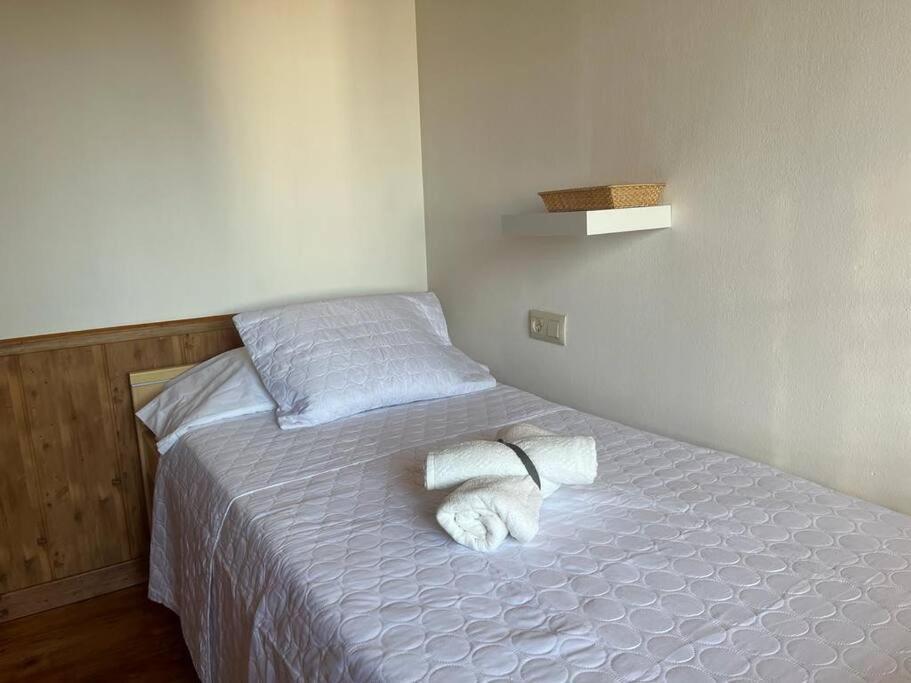 Atico Luminoso Centrico Y Comodo Apartment Figueres  Bagian luar foto