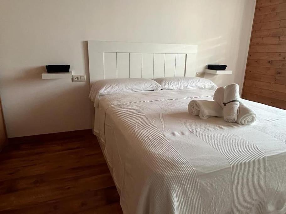 Atico Luminoso Centrico Y Comodo Apartment Figueres  Bagian luar foto
