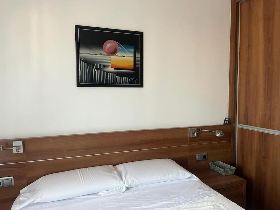 Atico Luminoso Centrico Y Comodo Apartment Figueres  Bagian luar foto