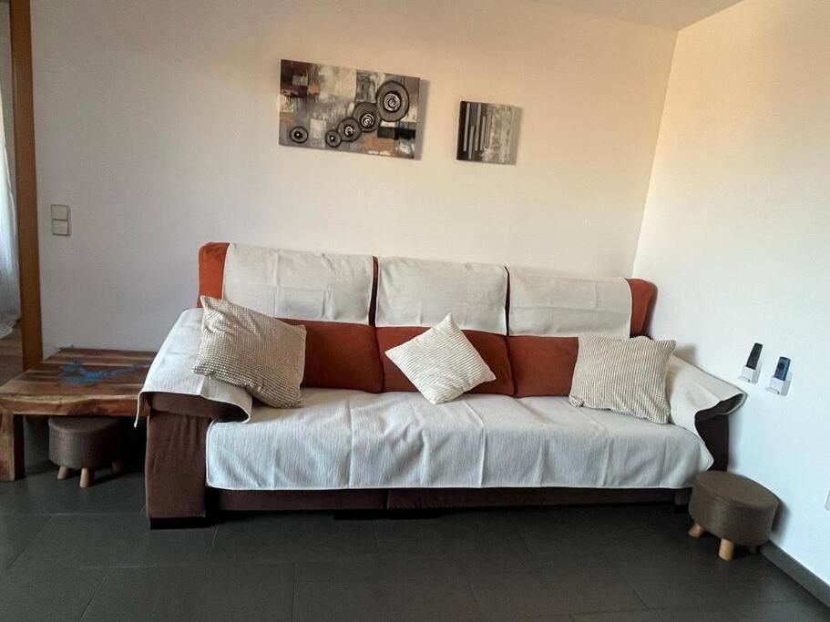 Atico Luminoso Centrico Y Comodo Apartment Figueres  Bagian luar foto