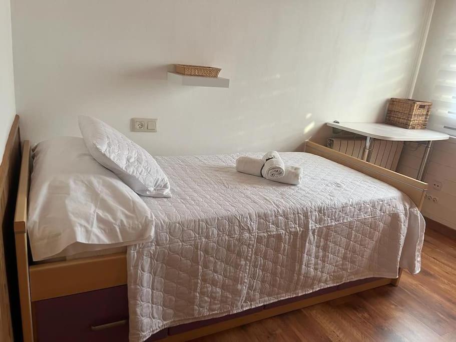 Atico Luminoso Centrico Y Comodo Apartment Figueres  Bagian luar foto