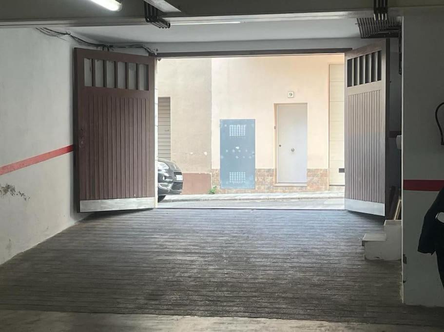Atico Luminoso Centrico Y Comodo Apartment Figueres  Bagian luar foto